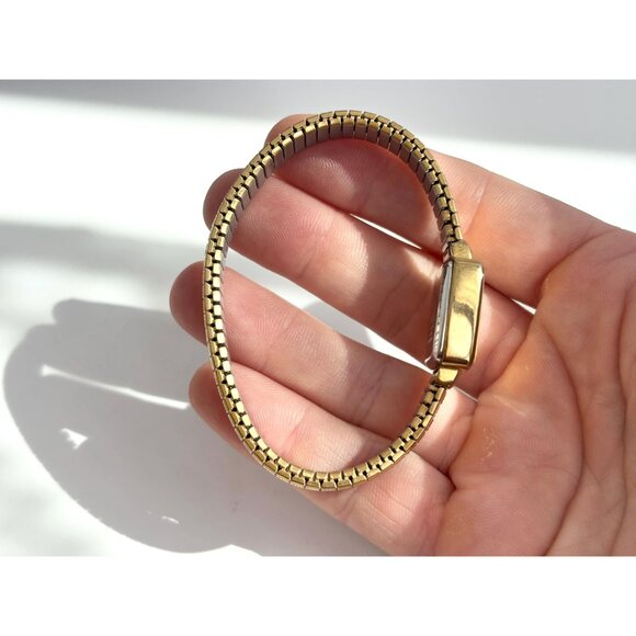 Pulsar V811-X055 Gold Toned Ladies Vintage Wristwatch - 18mm - WORKS! - Picture 12 of 14